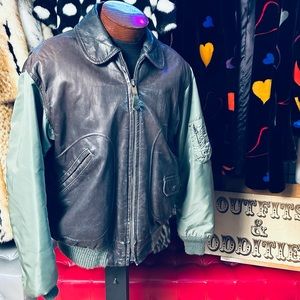 Avirex Type B-7 Vintage Military-issued Aviator Bomber Jacket
